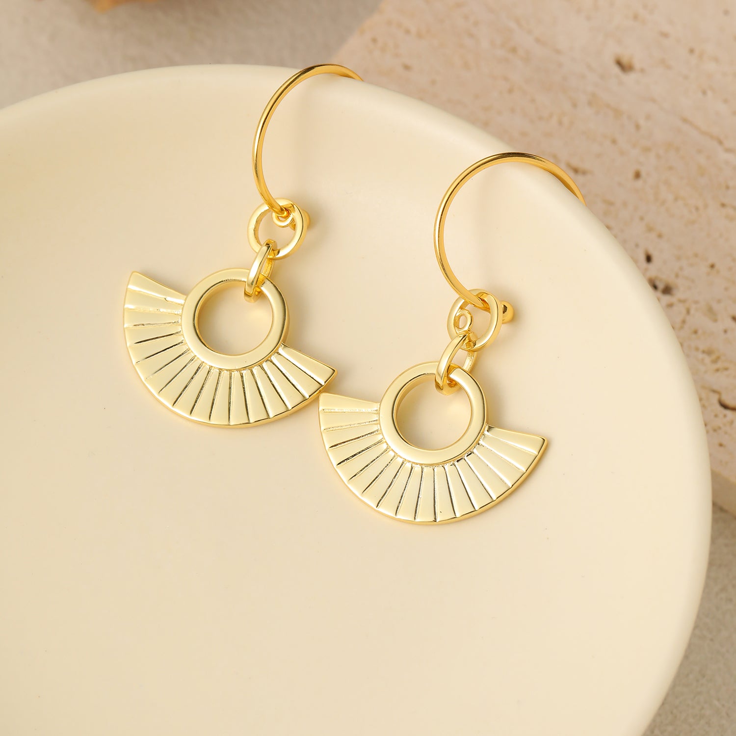 Ancient Roman Modern Striped Fan 925 Sterling Silver Earring (Single) - Pavellia